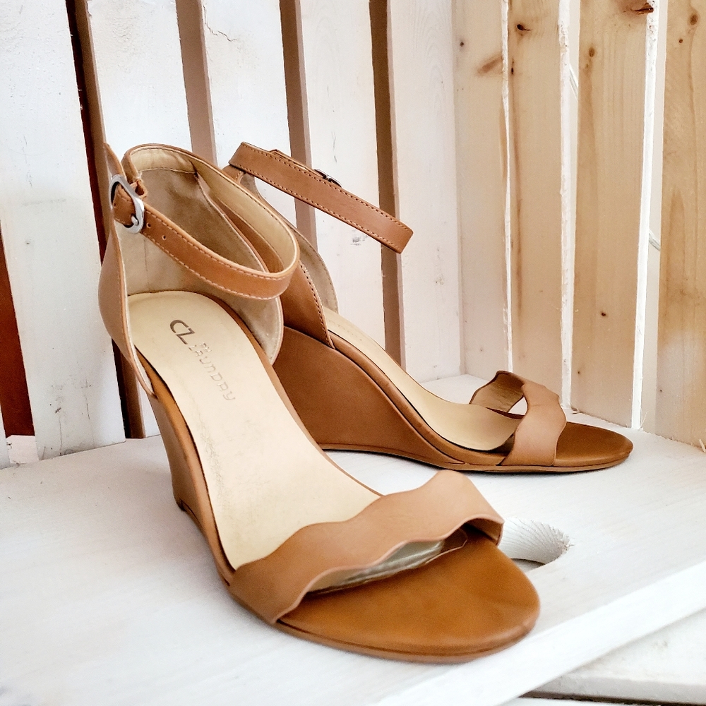Chinese Laundry Size 7.5 Wedge Heel